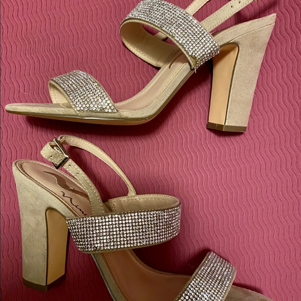 Used Nina Silver Heels size 7
